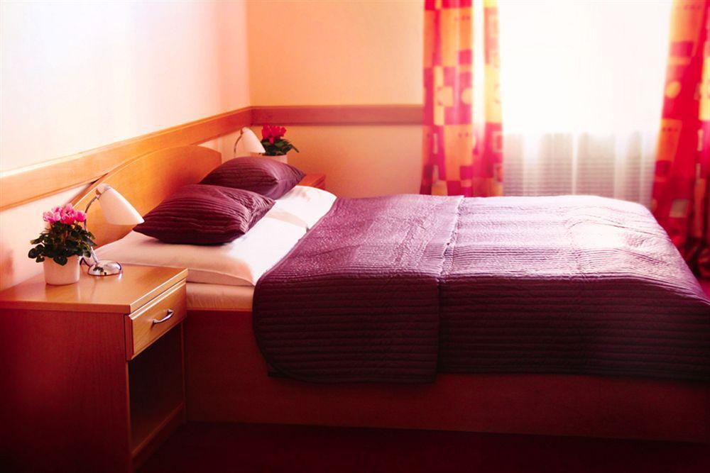 Hotel Hejtman Prague Exterior photo